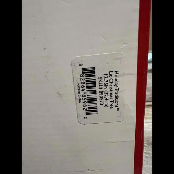 LENOX Holiday Traditions Green Porcelain Lit Christmas Tree - Picture 4 of 8